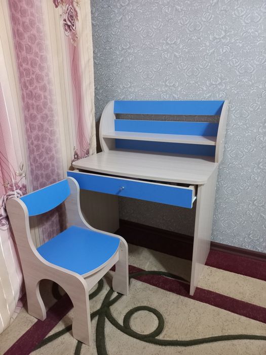 Стол  для первоклашек