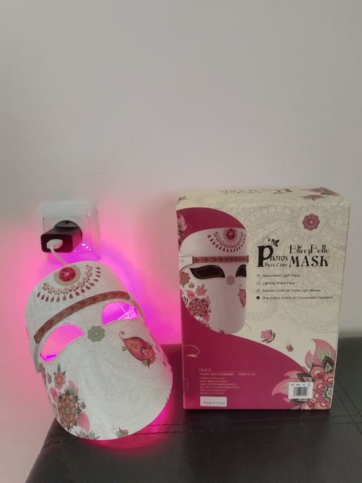 Маска за Led терапия за лице