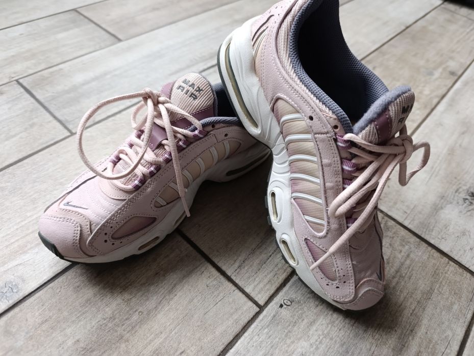 Маратонки Nike air max