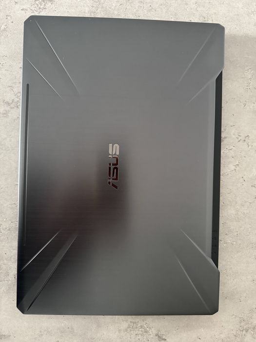 Vând laptop de gaming ASUS FX504GM
