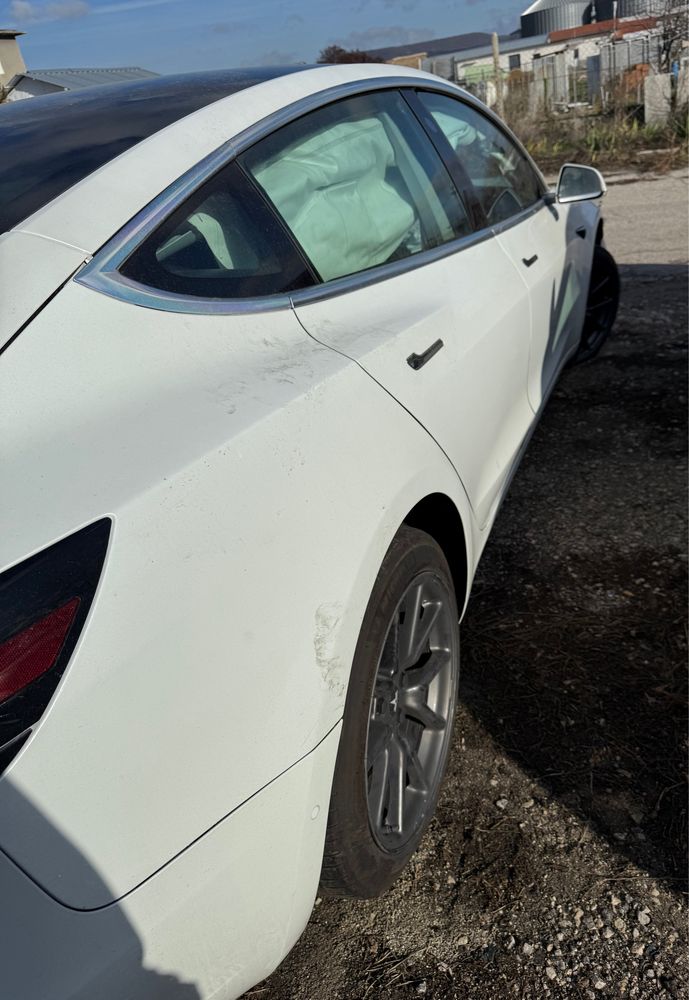 На части 2020 TESLA MODEL 3 STANDARD RANGE реални 84 000 302кс