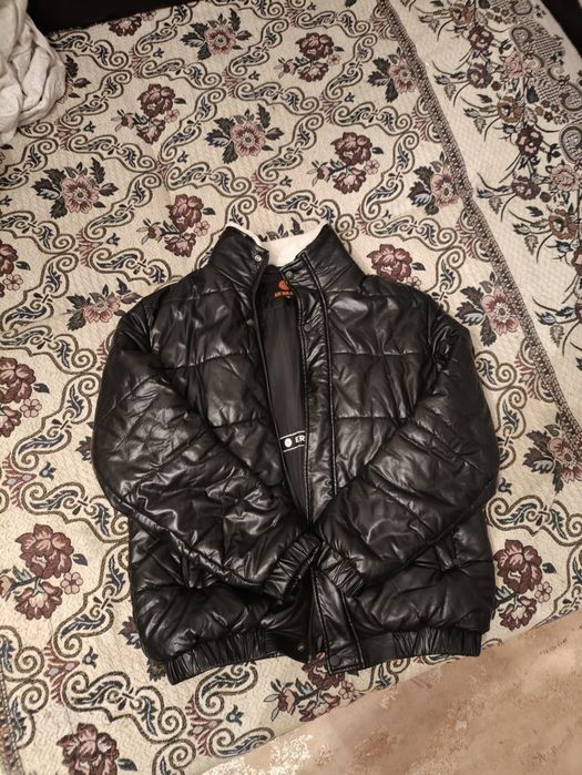 Срочно продаю куртку