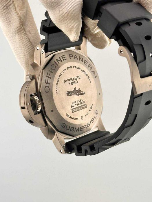 Panerai Luminor Submersible