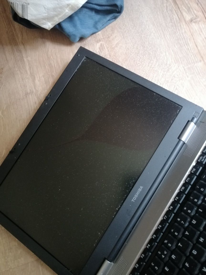 Laptop de piese  toshiba