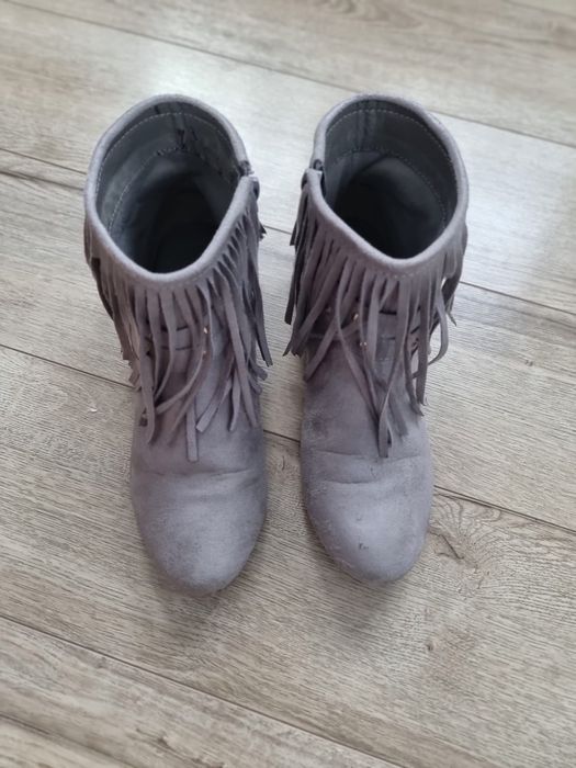 Botine ușoare cu franjuri, mărimea 38