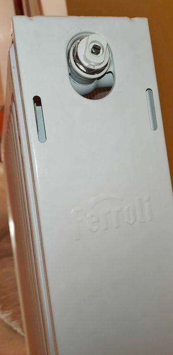 Calorifer radiator din otel Ferroli 600 x 600 x 100 mm console incluse