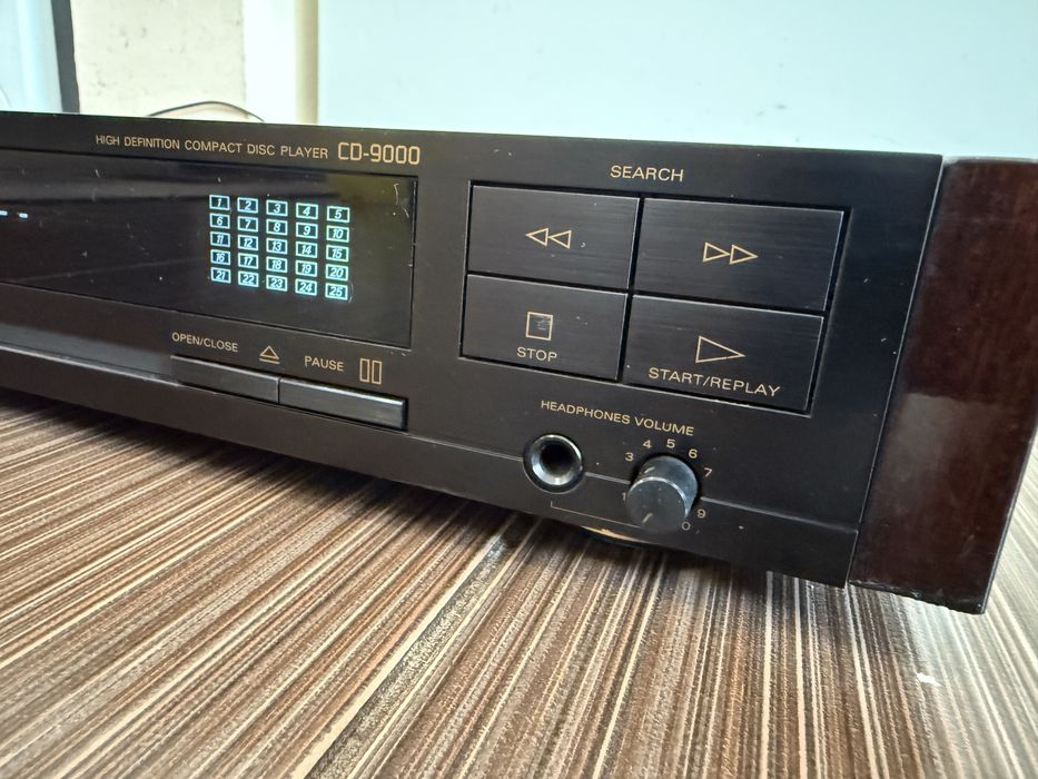 Fine Arts CD9000 Качествен CD plaeyr