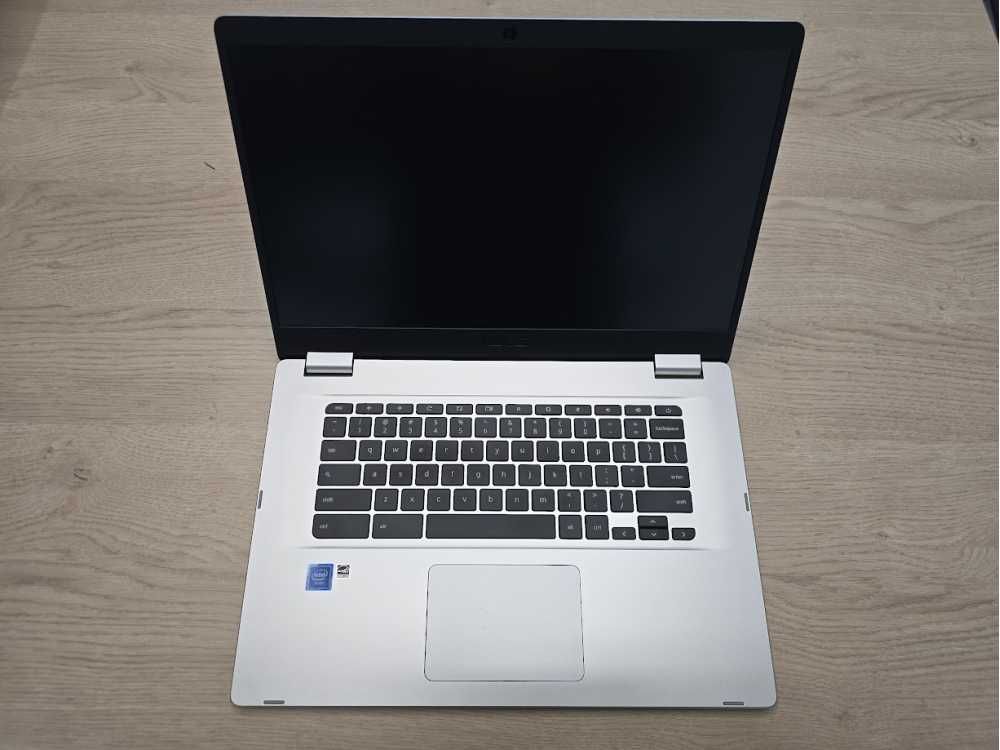 Лаптоп ASUS Chromebook C523, 15,6", 4GB-RAM, 32GB