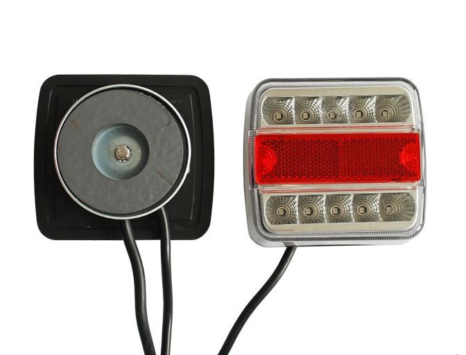 Lampi Lampa Spate Stop LED cu magnet | Livrare gratuita