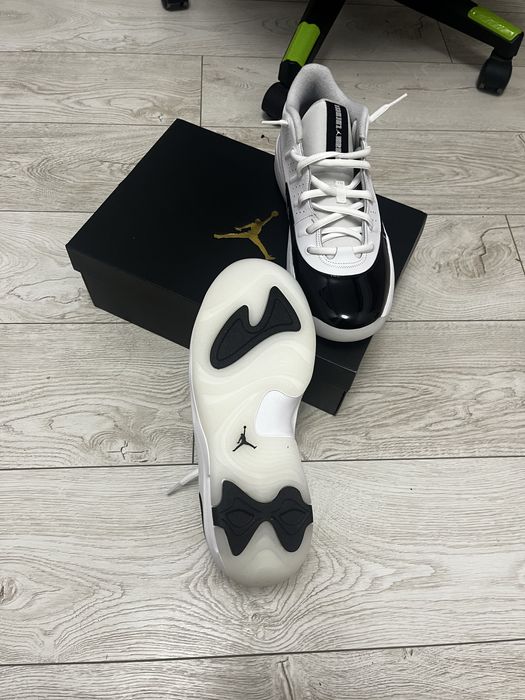 Adidasi nike  jordan masura 42,5