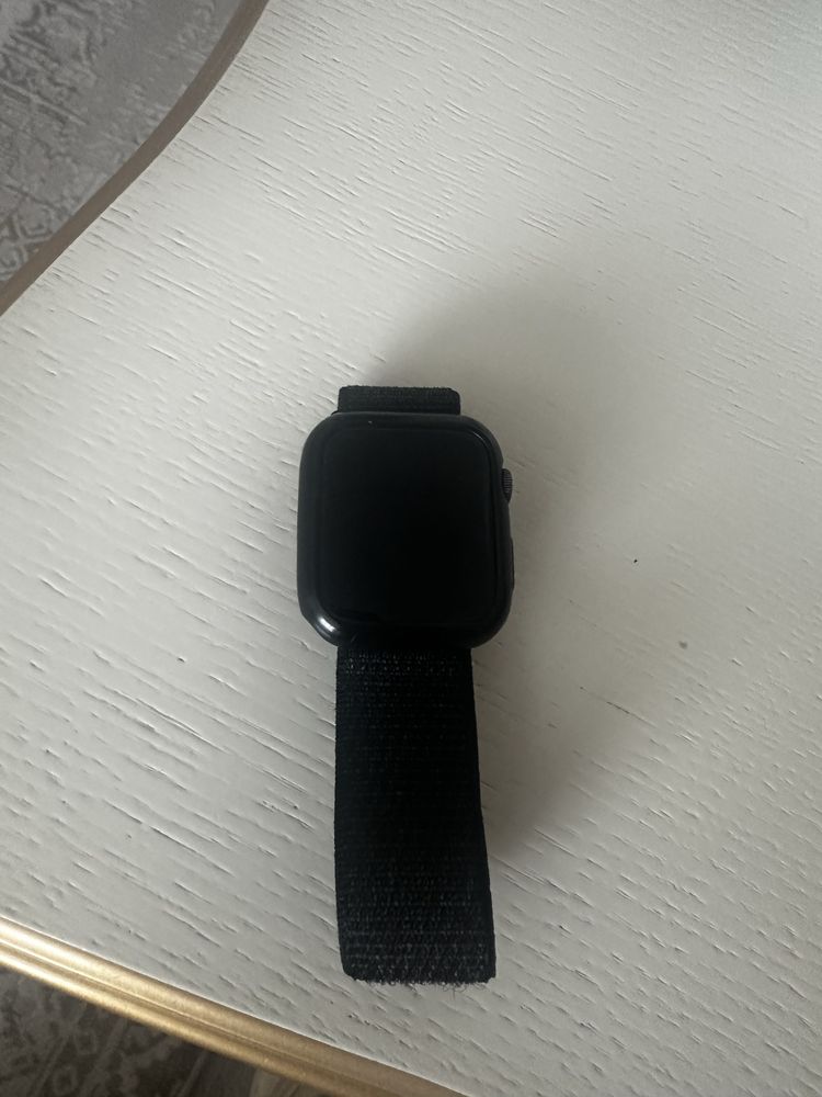 Продаю смарт часы apple watch 4, 44мм