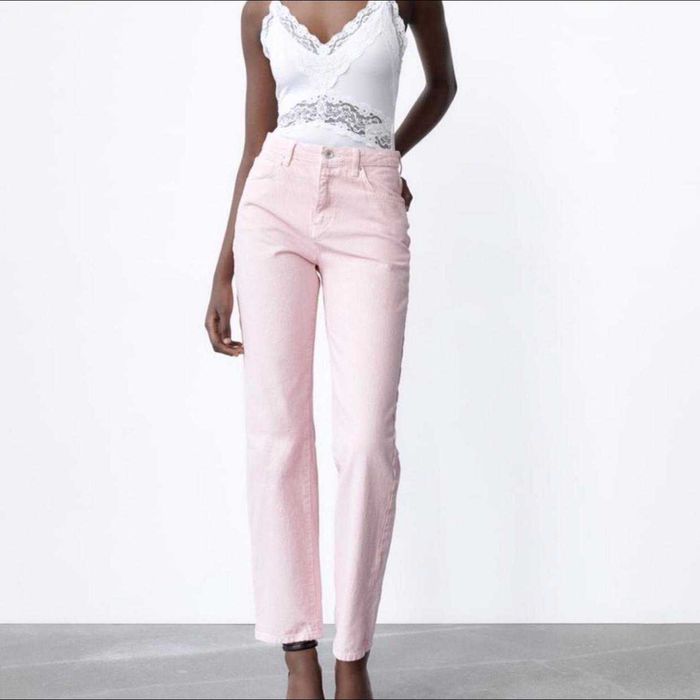 FLASH SALE! Zara Super High Waist Straight Leg Jean