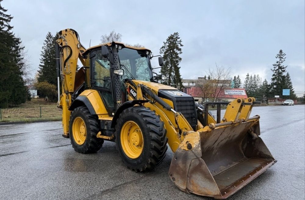 Vand/inchiriez buldoexcavator Caterpillar 444F2 2019 4600ore