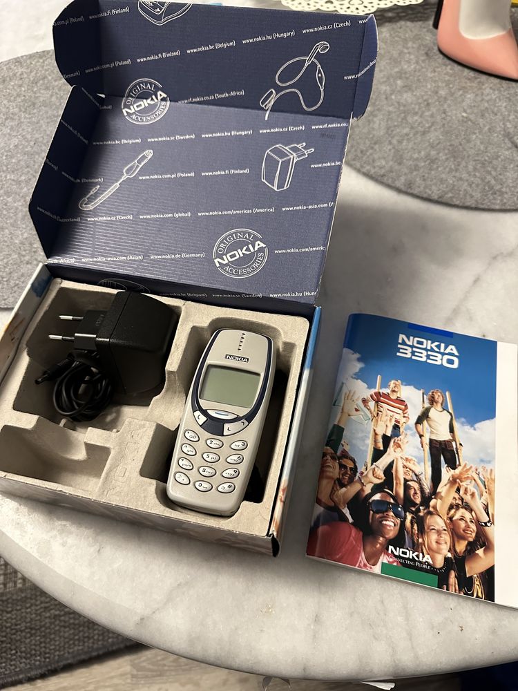 Nokia 3330 с кутия