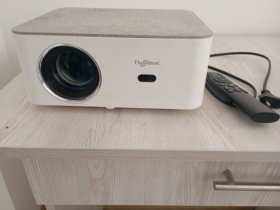 Videoproyktor Thundeal