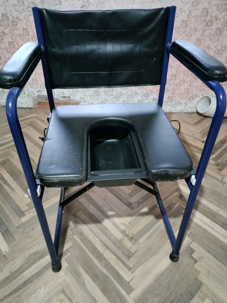 Vând scaun dizabilități