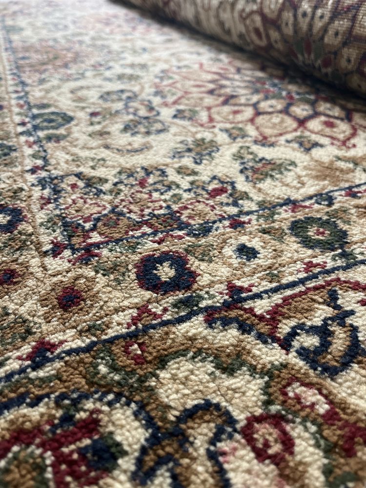Полушерстяной ковёр