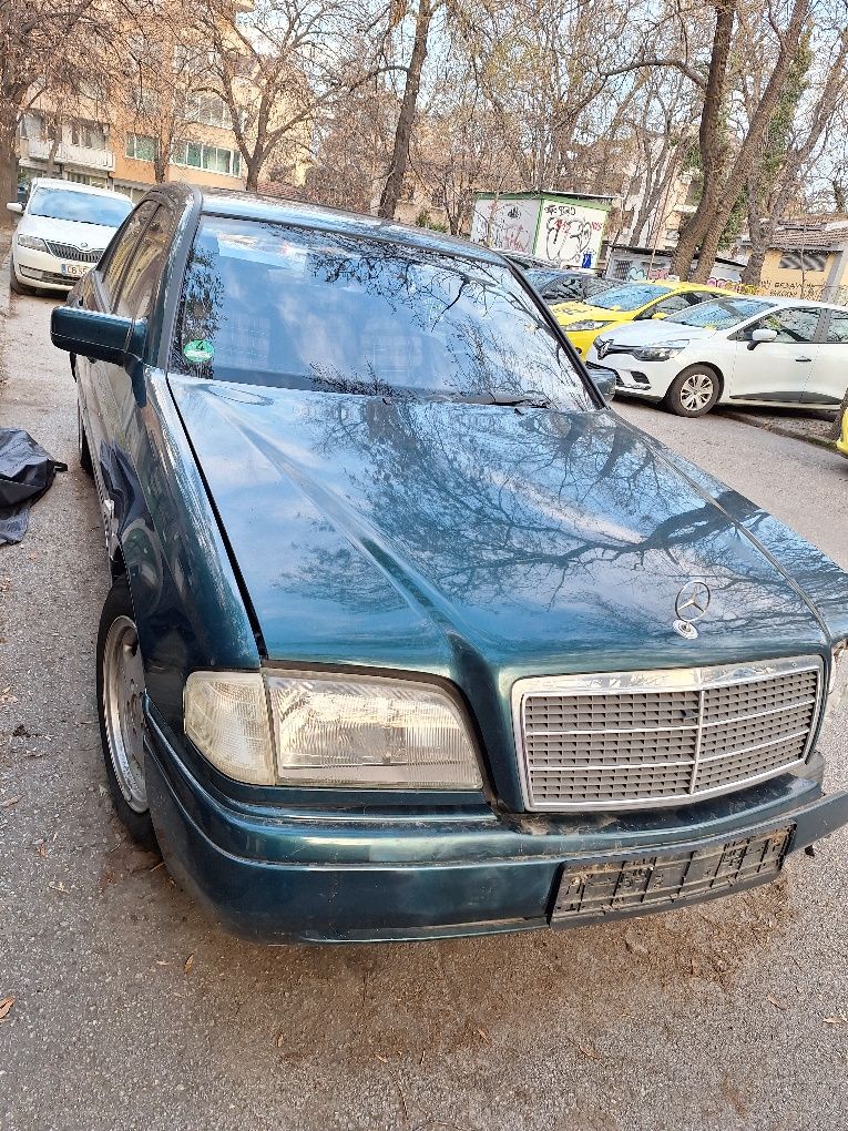 Мерцедес С 180 на части