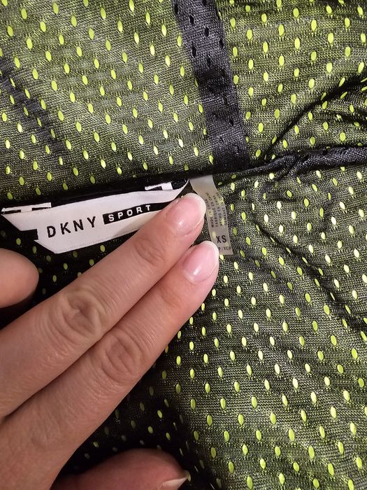 Дамско спортно яке DKNY