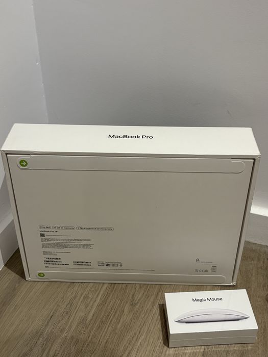 Macbook pro 14, Apple M4, 1TB SSD, magic mouse. Sigilat, Garantie