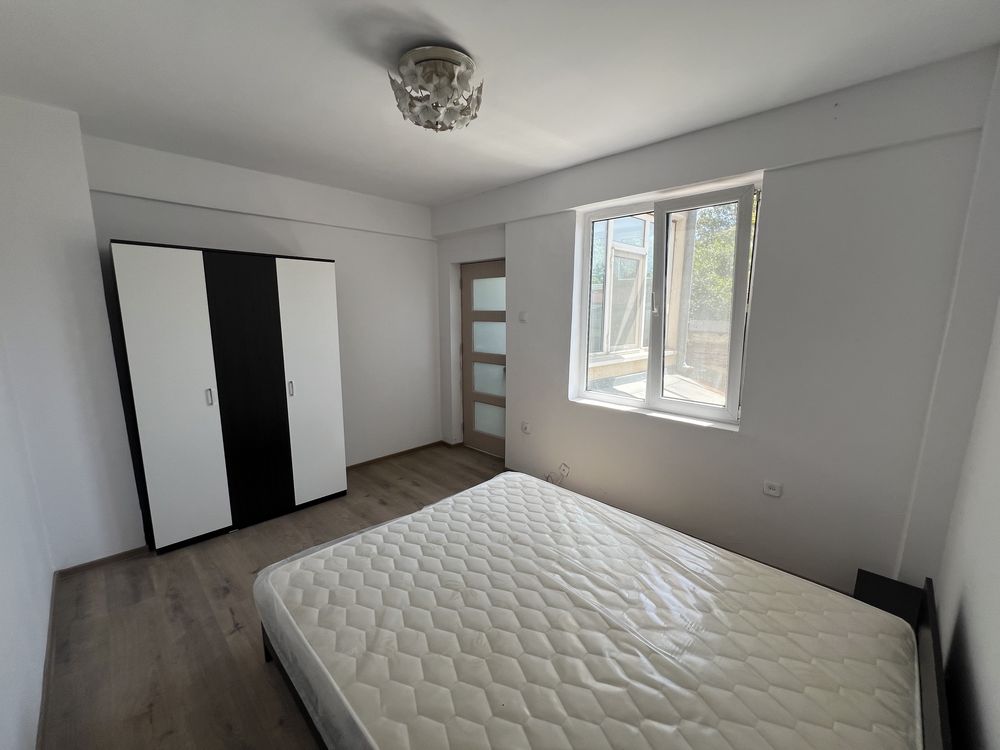 Închiriez casa 4 camere