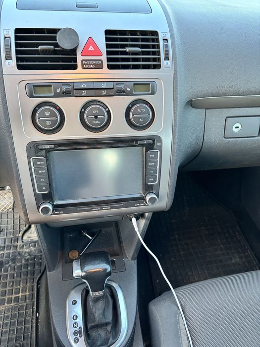 Volkswagen Cross Touran automat