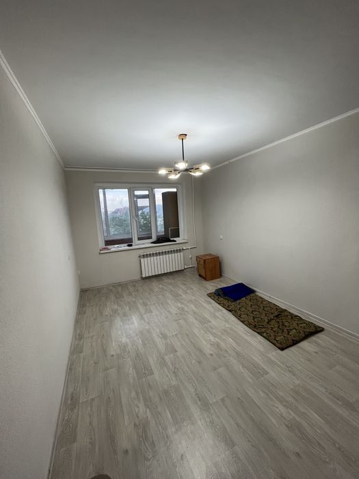 Сдам 1 комнатную квартиру на 8 мкр