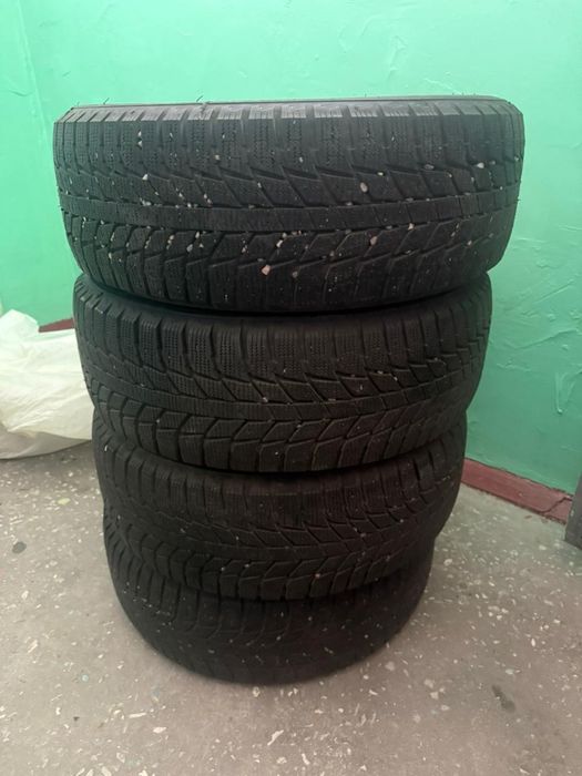 Продам колеса зимние липучки