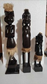 Стари дървени африкански статуетки леки