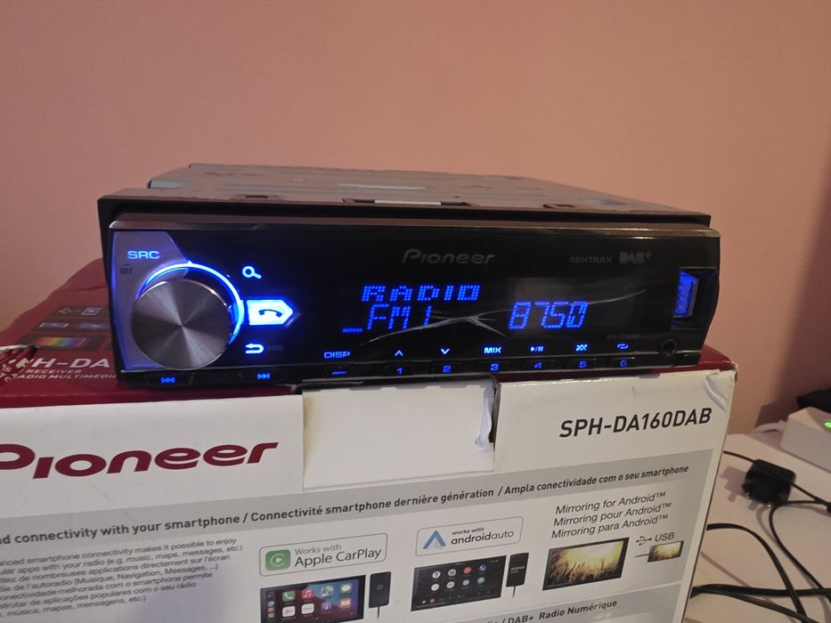 Продавам Pioneer mvh-x580dab