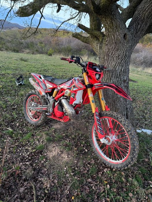 Vând  urgent Beta 300 rr 2018 sau schimb cu mașina