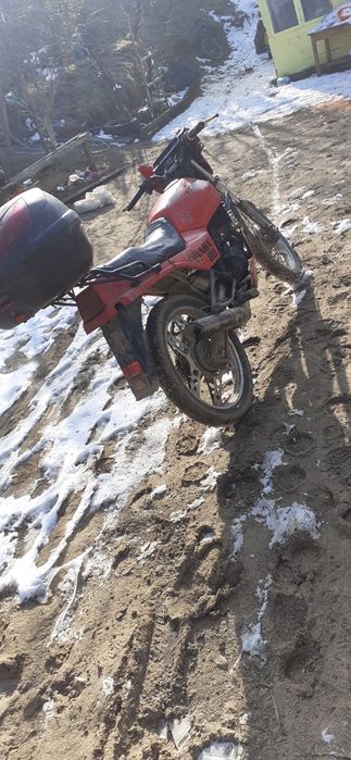 Vând motocicletă Honda sau schimb cu animale
