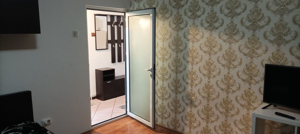 INCHIRIEZ garsoniera, zona Steaua