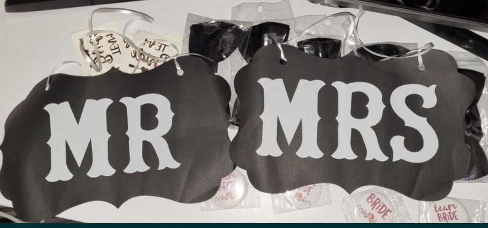 Vând accesorii pt nunta