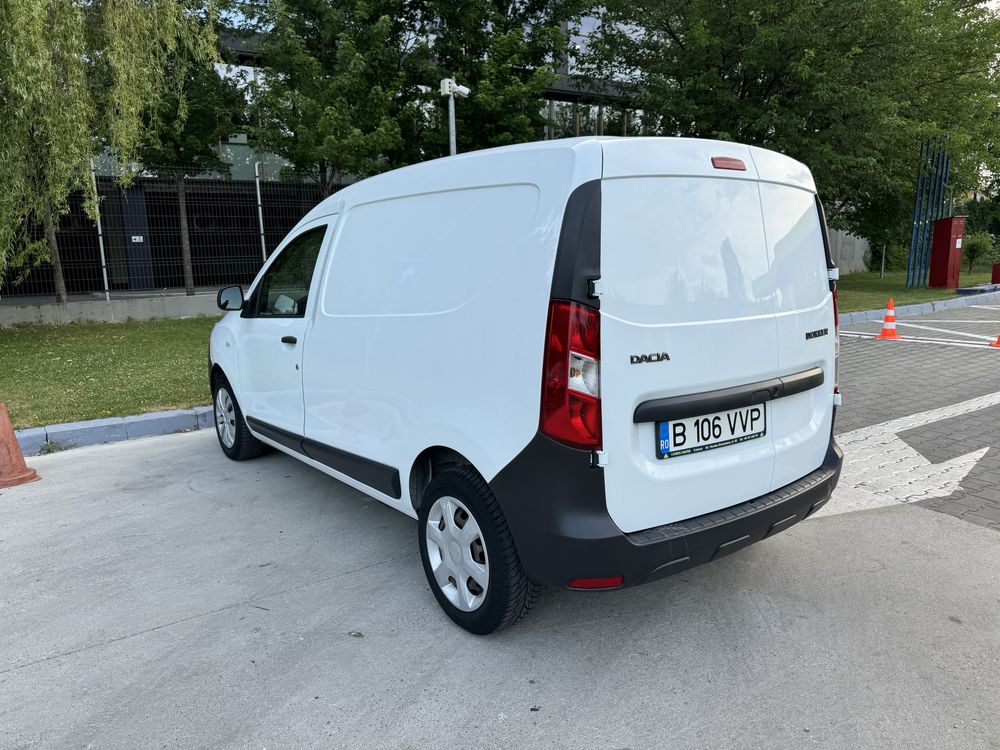 Dacia dekker an fab 2020 motor 1.3 benzina 6+1 viteze.tva deductibil!!