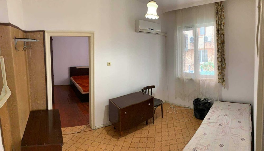 Дава се под наем Двустаен апартамент в Бургас, Лазур - 70 кв.м за 350 € - Снимка #2