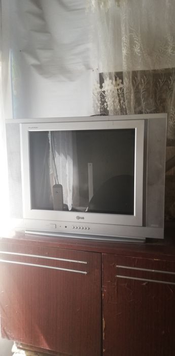Продам телевизор LG