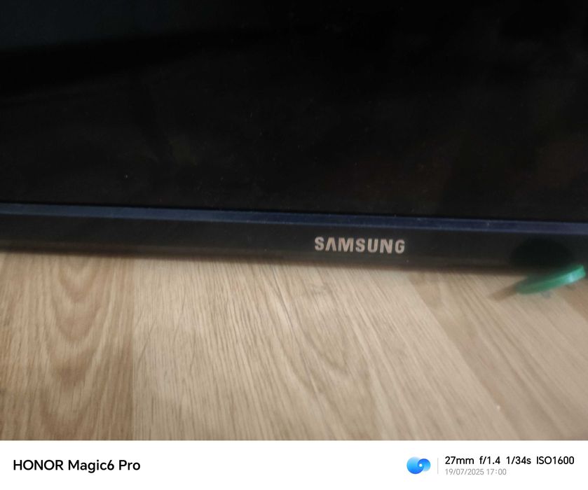 Телевизор samsung