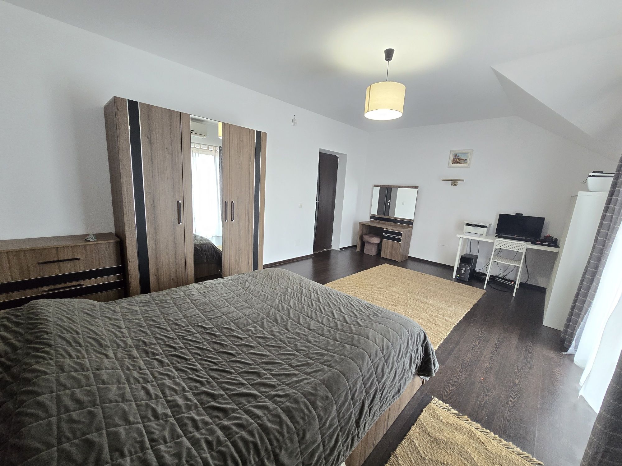 Vand casa in Bucium zona Plopii fara Sot