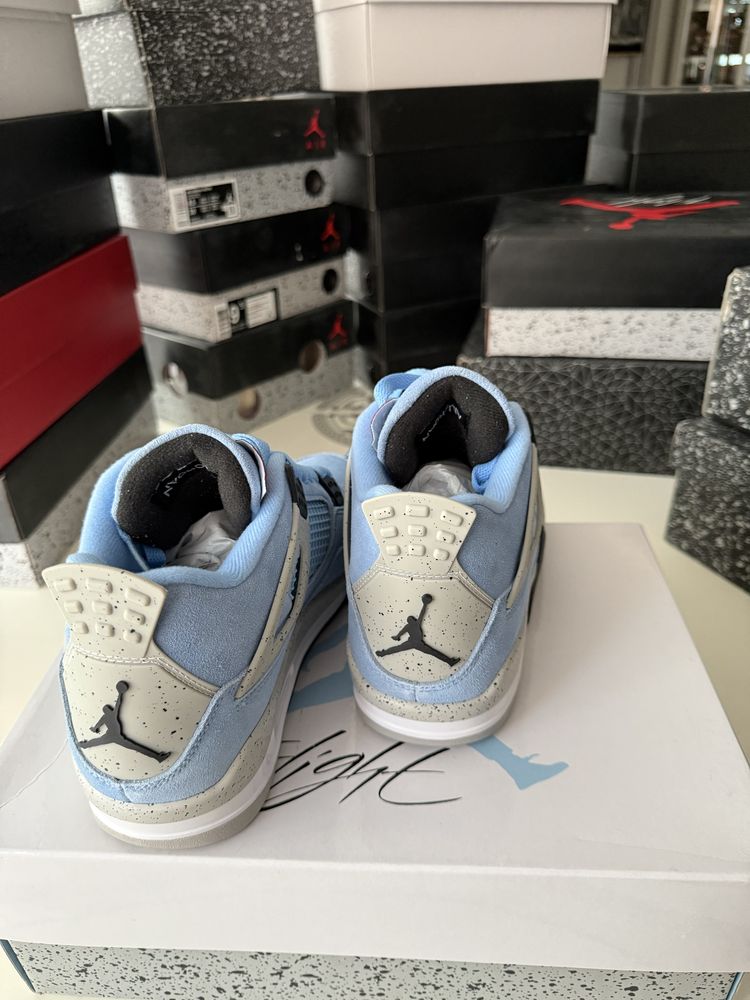 Jordan Retro 4 University Blue