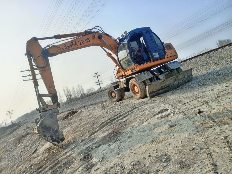 Экскаватор Samsung 132