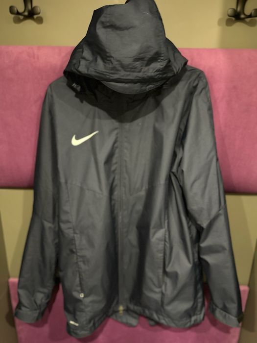 Мъжко преходно яке Nike