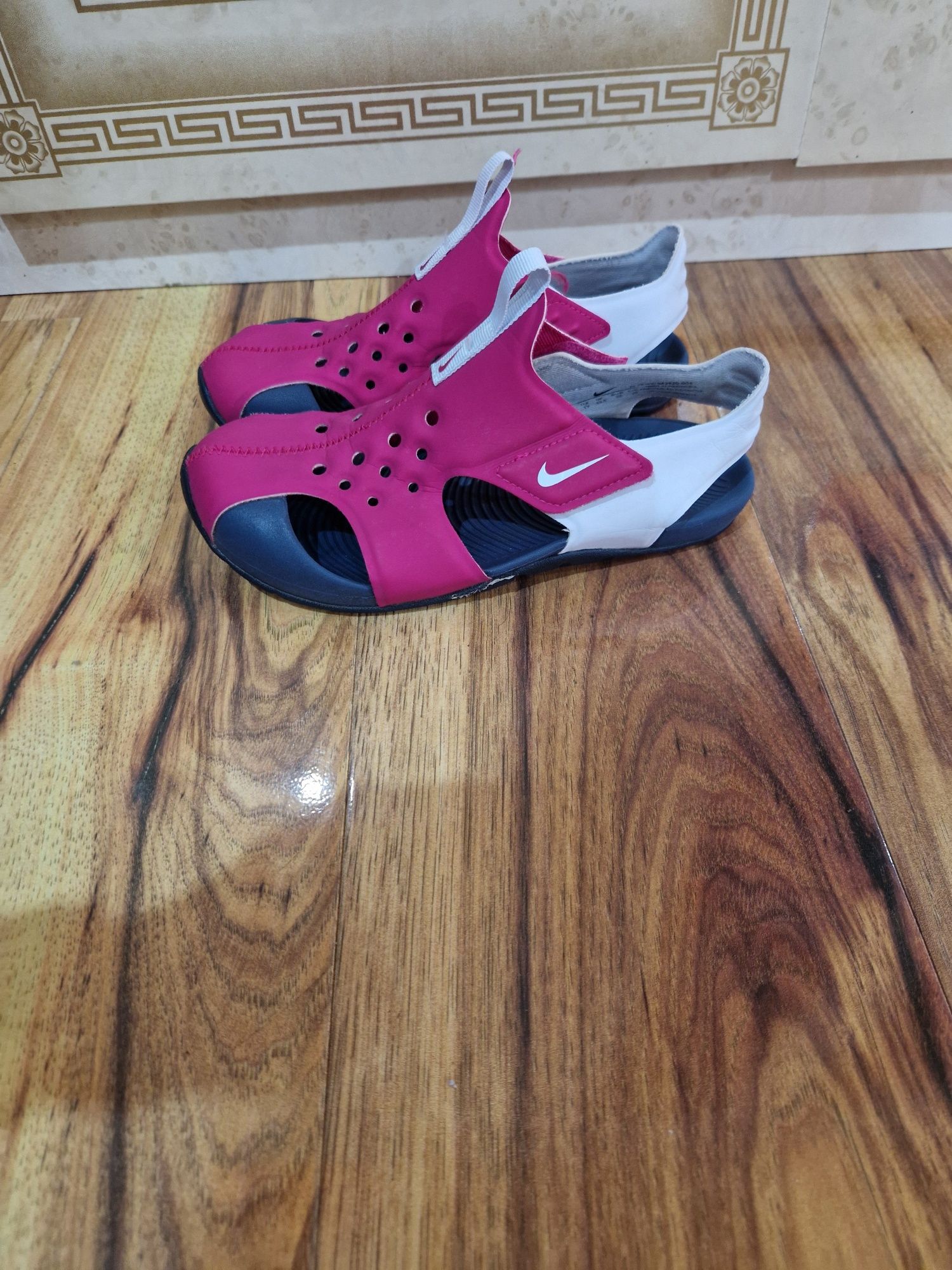 Sandale NIKE masura 32