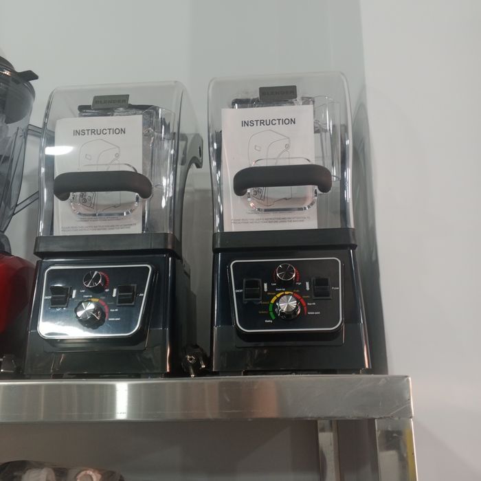 Блендер кухонный новый.Blender,blinder,blander,blunder,blender,sous,