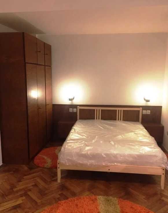 Дава се под наем Двустаен апартамент в Пловдив, Изгрев - 65 кв.м за 255 € - Снимка #1