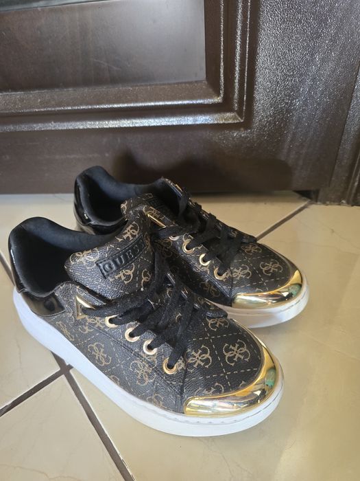 GUESS обувки оригинални