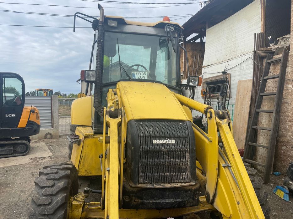 Buldoexcavator komatsu