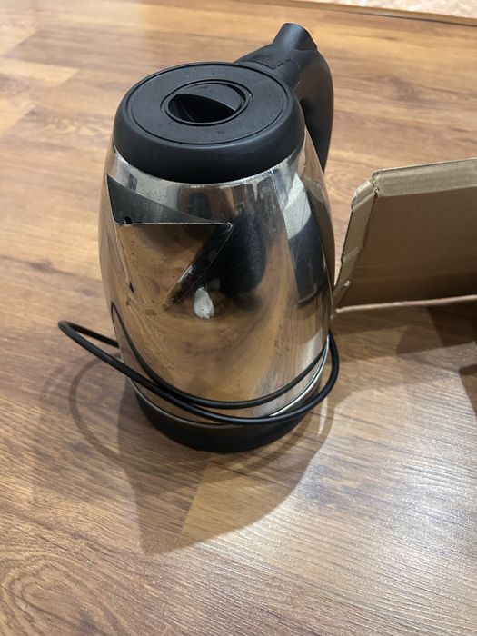 Электро чайник б/у