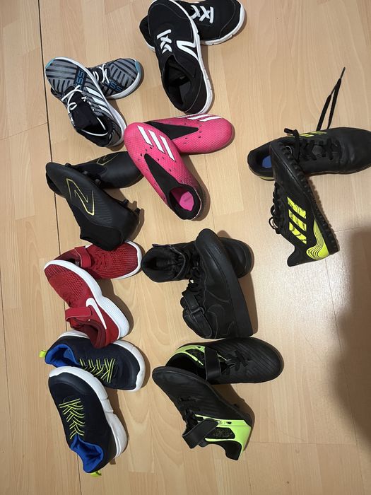 Маратонки,бутонки и стоножки за момче