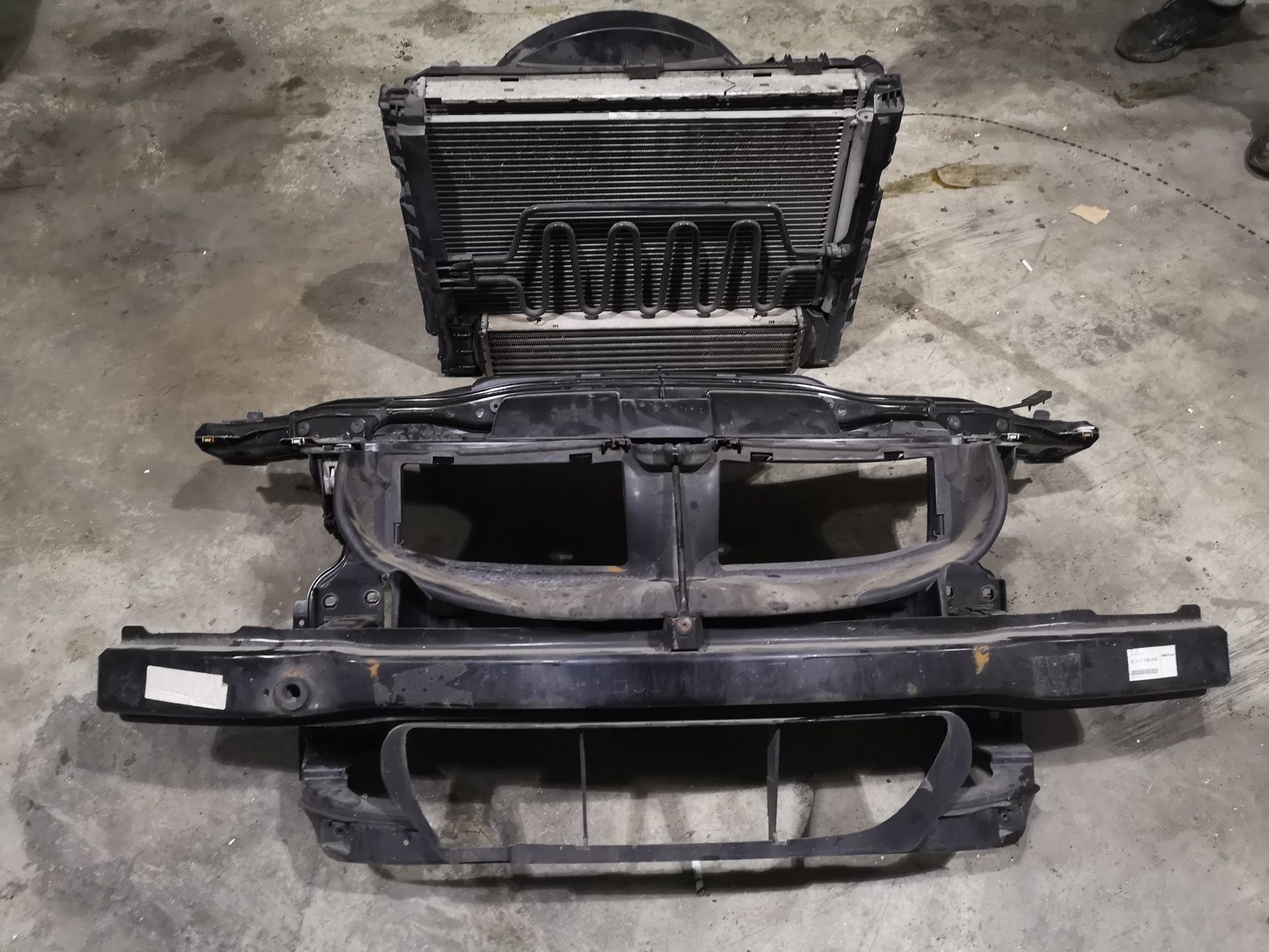 Trager complet radiator ventilator intercooler întăritura bmw e90 e91